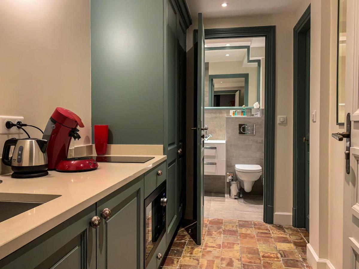 La Petite Folie Bed & Breakfast Honfleur Exterior photo